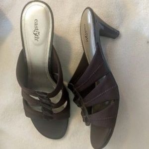 SOLD -- New East 5th Kitten Heel Sandal